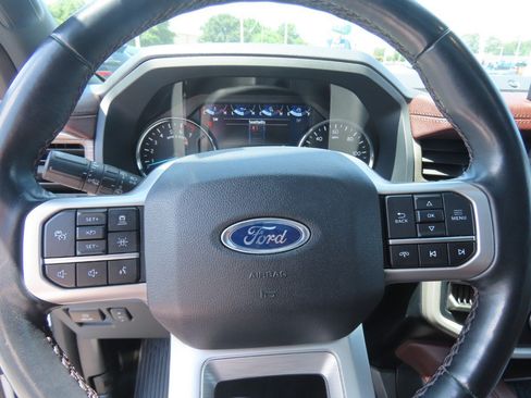 Used 2024 Ford Expedition Limited AWD/4WD image 29