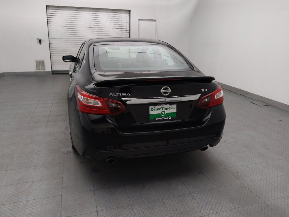 Used 2017 Nissan Altima 2.5 SR w/ Midnight Edition Package FWD image 6