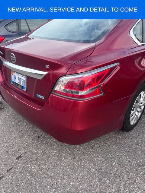 Used 2014 Nissan Altima 2.5 S w/ Display Audio Package FWD image 6