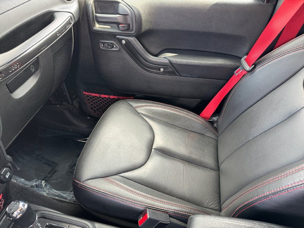 Used 2018 Jeep Wrangler Unlimited Rubicon AWD/4WD image 28