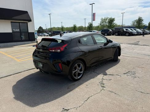 Used 2019 Hyundai Veloster 2.0 FWD image 15