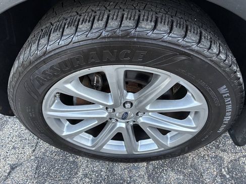 Used 2016 Ford Explorer Limited w/ Equipment Group 301A AWD/4WD image 34
