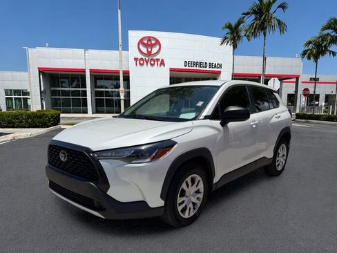 Used 2022 Toyota Corolla Cross L FWD image 3