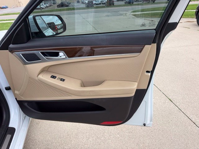 Used 2019 Genesis G80 3.8 RWD image 21