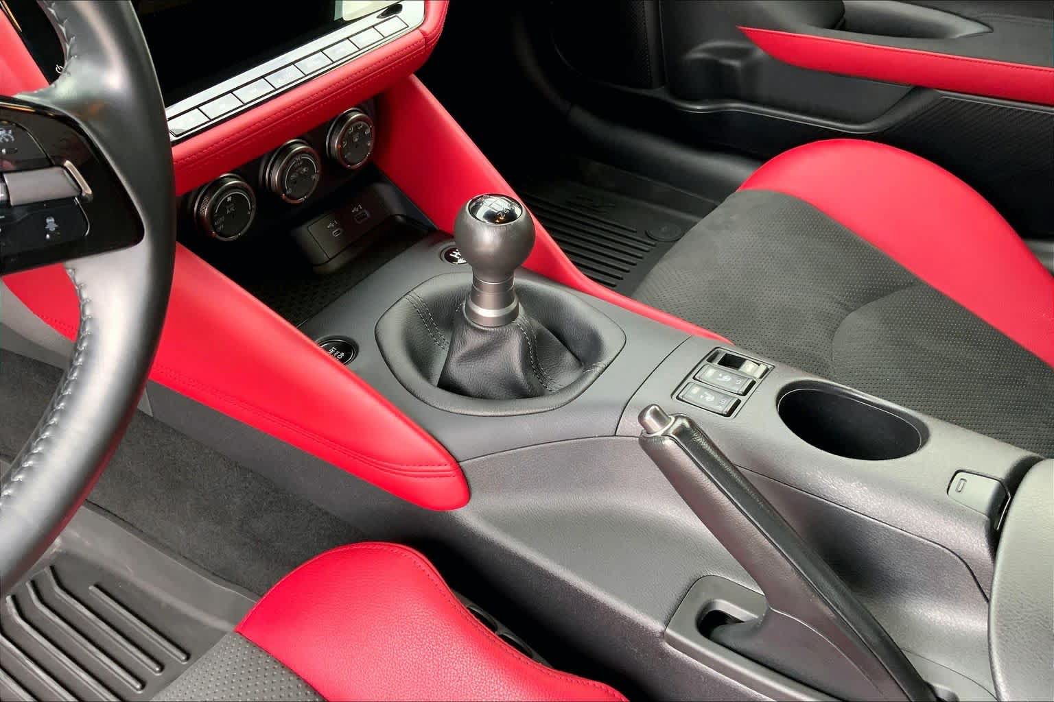 Used 2024 Nissan Z Performance w/ Floor Mat Package RWD image 16