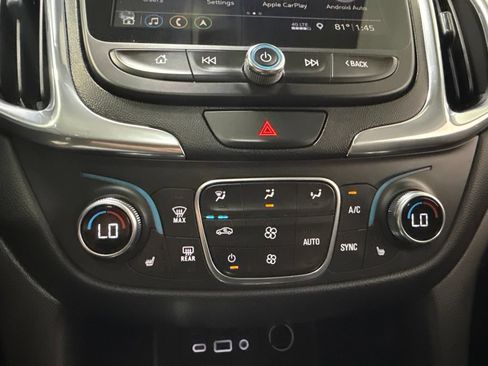 Used 2019 Chevrolet Equinox LT w/ Sun & Navigation Package AWD/4WD image 19