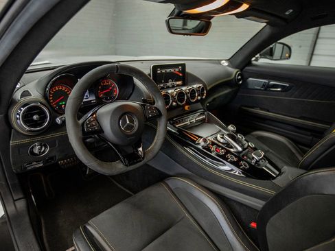 Used 2018 Mercedes-Benz AMG GT R image 25