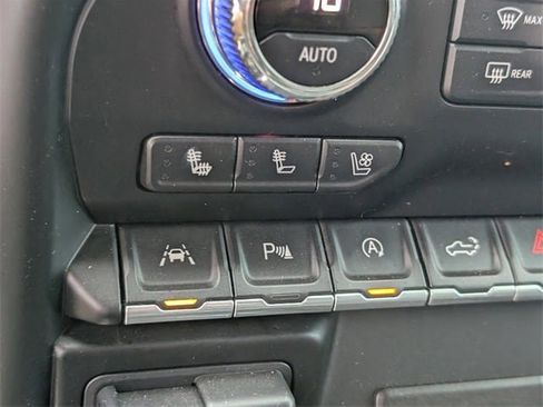 Used 2020 GMC Sierra 1500 AT4 w/ AT4 Premium Package image 17