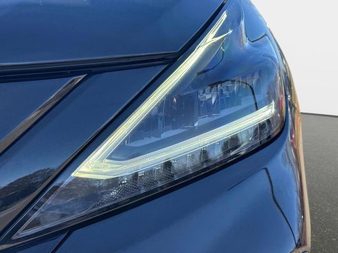 Used 2022 Nissan Murano SV w/ SV Midnight Edition Package image 10