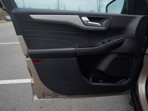 Used 2021 Ford Escape SEL FWD image 13