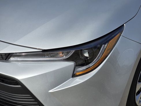 Certified 2026 Toyota Corolla LE image 5