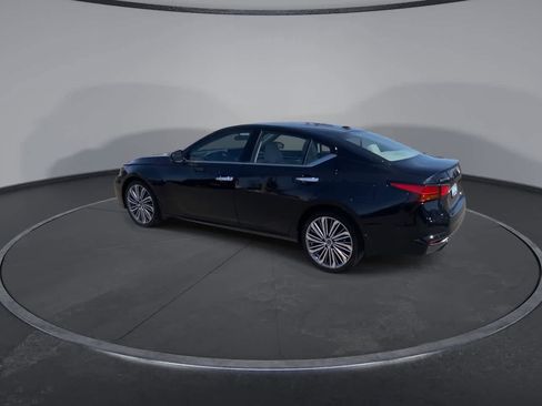 Used 2025 Nissan Altima 2.5 SL FWD image 6