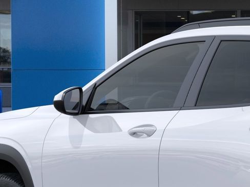 New 2026 Chevrolet Trax LT w/ LT Convenience Package FWD image 36