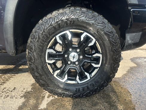 Used 2024 Chevrolet Silverado 1500 ZR2 w/ Technology Package image 51