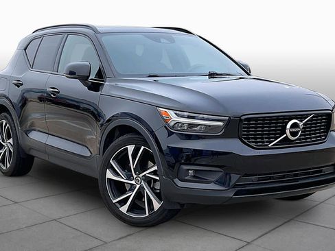 Used 2021 Volvo XC40 T5 R-Design w/ Climate Package AWD/4WD image 4