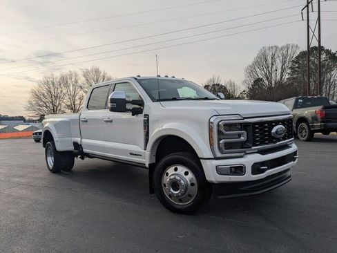 Certified 2024 Ford F450 Platinum w/ FX4 Off-Road Package image 1