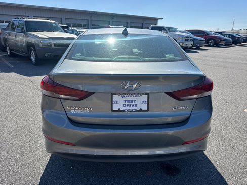 Used 2017 Hyundai Elantra Limited w/ Limited Tech Package 08 image 6