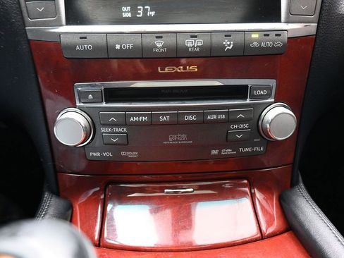 Used 2011 Lexus LS 460 L w/ Luxury Pkg image 19