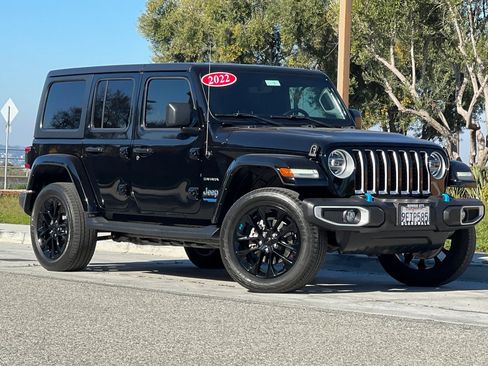 Used 2022 Jeep Wrangler Unlimited Sahara image 2
