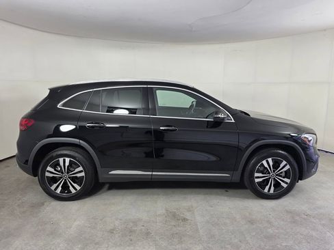 Certified 2025 Mercedes-Benz GLA 250 image 3