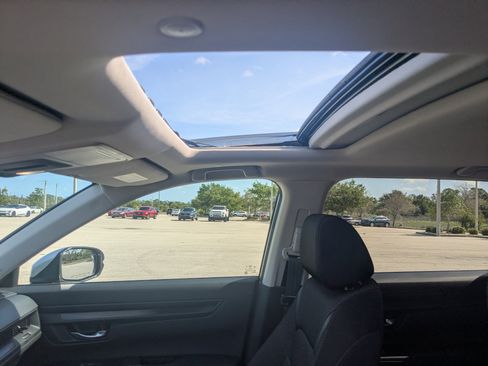 Used 2025 Honda CR-V EX image 22