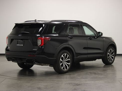 Used 2024 Ford Explorer ST-Line w/ Class IV Trailer Tow Package AWD/4WD image 8