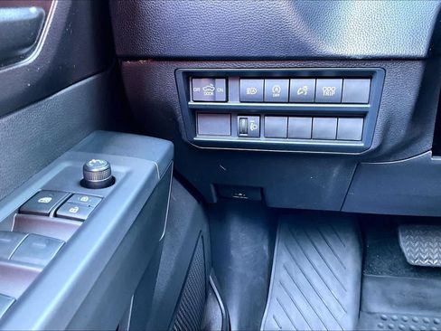 Used 2026 Toyota Tundra SR AWD/4WD image 32