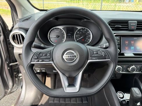 Used 2021 Nissan Versa S FWD image 15