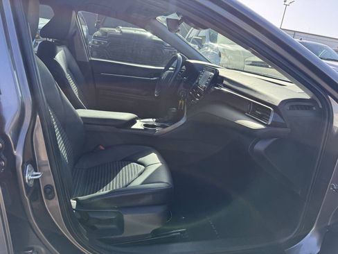 Used 2022 Toyota Camry SE FWD image 10