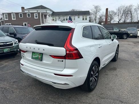 Used 2023 Volvo XC60 B5 Plus AWD/4WD image 7