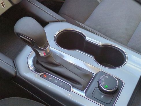 Used 2025 Chevrolet Blazer LT image 19