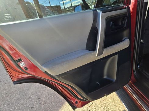 Used 2013 Toyota 4Runner SR5 image 19