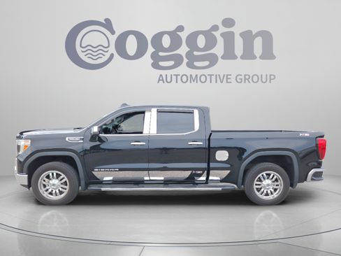 Used 2021 GMC Sierra 1500 SLT w/ X31 Off-Road Package AWD/4WD image 2