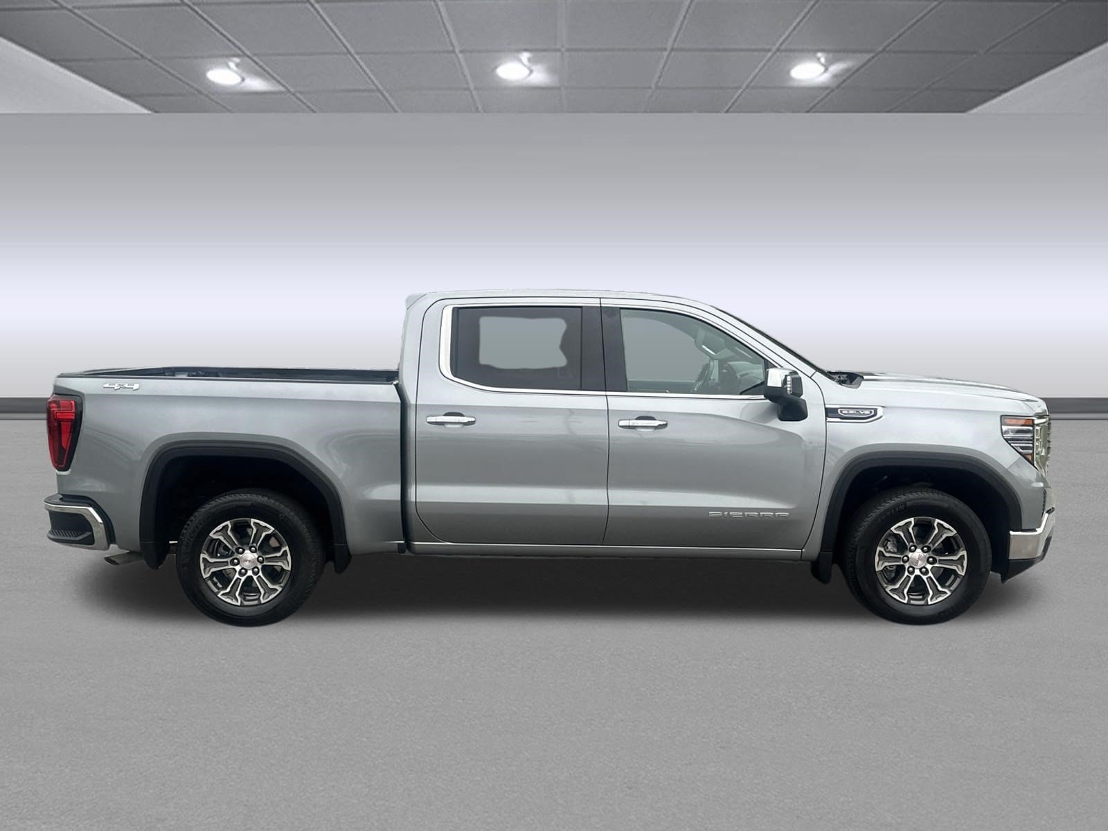 Used 2025 GMC Sierra 1500 SLT AWD/4WD image 2