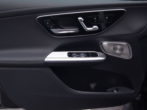 New 2026 Mercedes-Benz GLC 300 4MATIC image 18