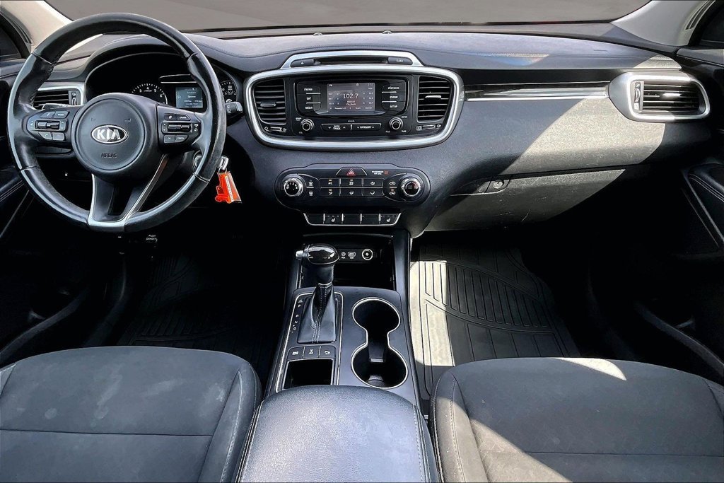 Used 2016 Kia Sorento AWD w/ LX Convenience Package image 16