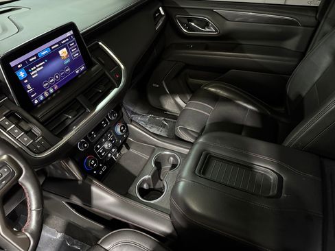 Used 2021 Chevrolet Suburban RST image 30