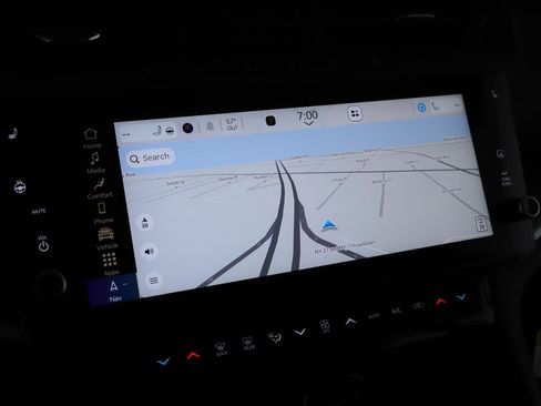 New 2026 Jeep Grand Cherokee Altitude image 12