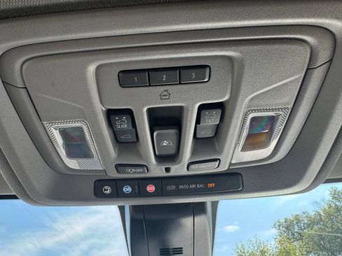 Used 2021 Chevrolet Silverado 2500 LTZ w/ LTZ Premium Package AWD/4WD image 37