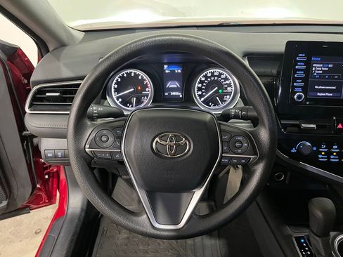 Used 2021 Toyota Camry LE image 20