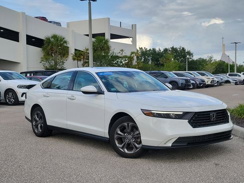 Certified 2023 Honda Accord EX image 32