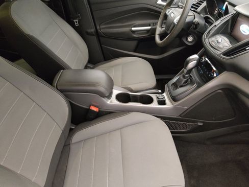 Used 2016 Ford Escape SE w/ Equipment Group 201A FWD image 21