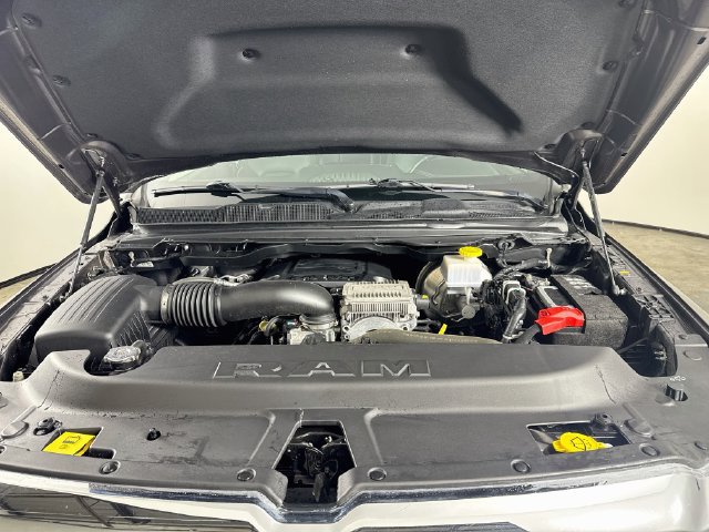 Used 2023 RAM 1500 Laramie AWD/4WD image 33