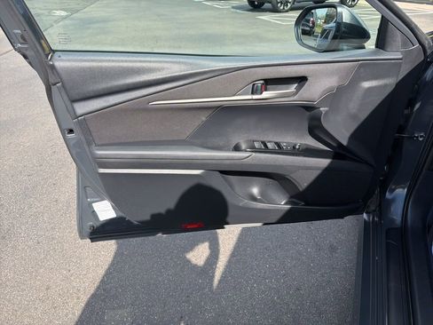Used 2025 Toyota Camry LE image 24