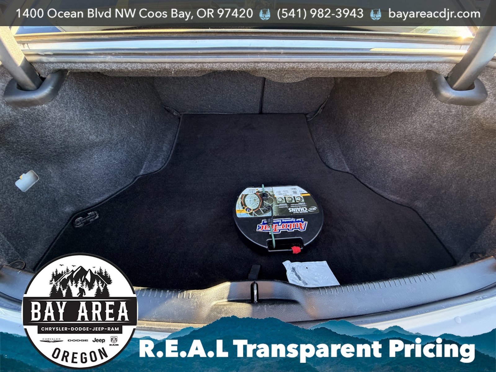 Used 2019 Chrysler 300 Limited w/ Light Group RWD image 29