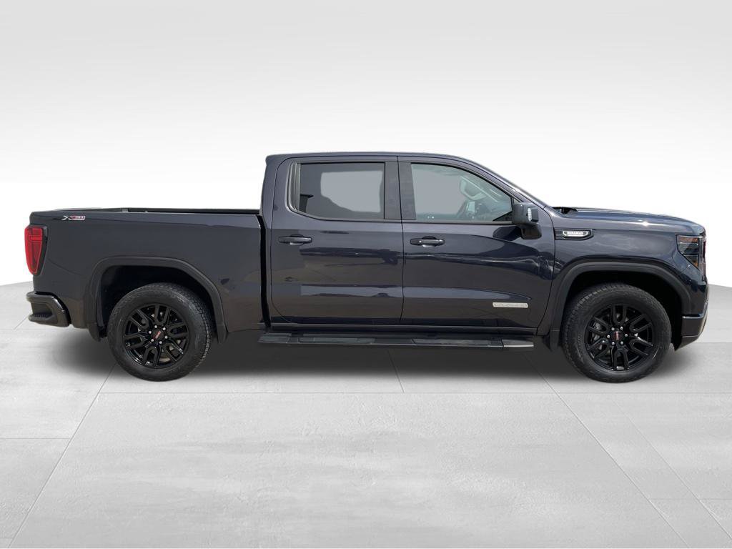 Used 2022 GMC Sierra 1500 Elevation w/ Elevation Premium Package AWD/4WD image 4