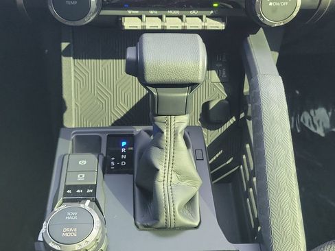 Used 2025 Toyota 4Runner SR5 image 35