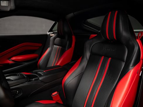 Used 2019 Aston Martin V8 Vantage Coupe RWD image 58