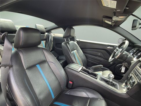 Used 2011 Ford Mustang GT Premium w/ Comfort Pkg RWD image 19