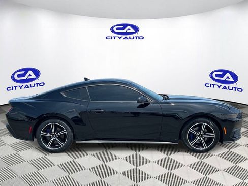 Used 2025 Ford Mustang Coupe RWD image 2